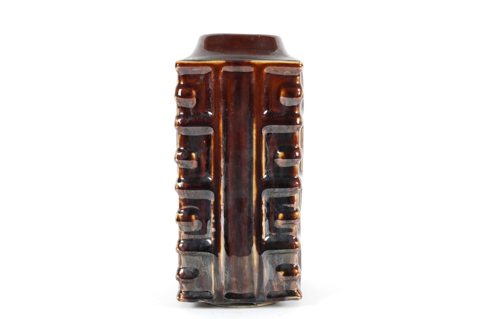 Chinese squre vase: Chinese square vase. H: 11.1" x W: 5."