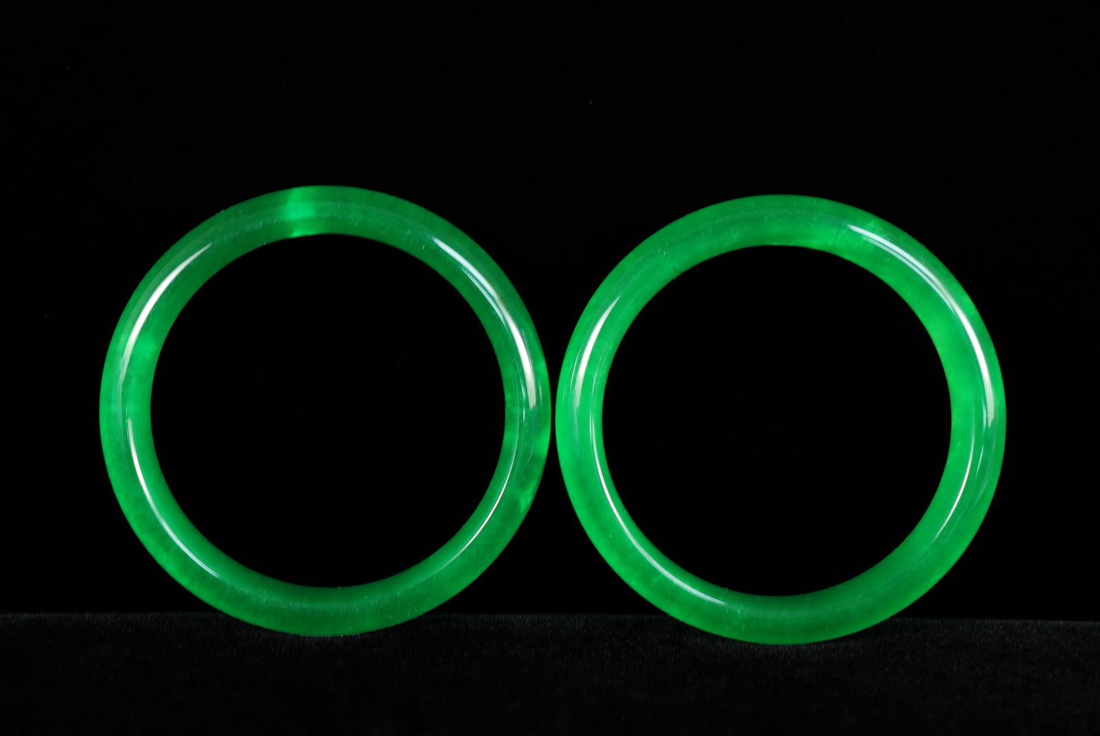 2 Chinese apple green bangle (1 of 7)