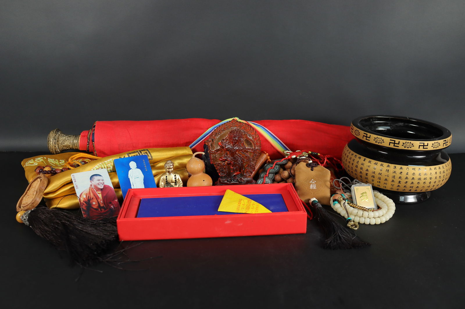 Lots Tibetan items (1 of 8)