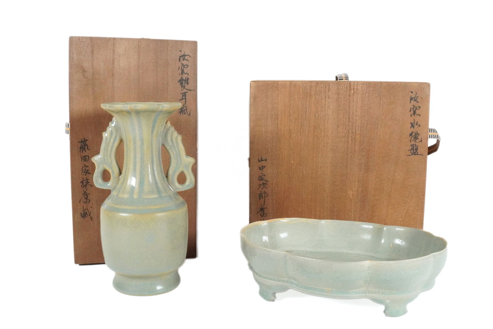 2 Chinese celadon items: 2 Chinese fine celadon items. Largest H: 4.2" x W: 7.8."