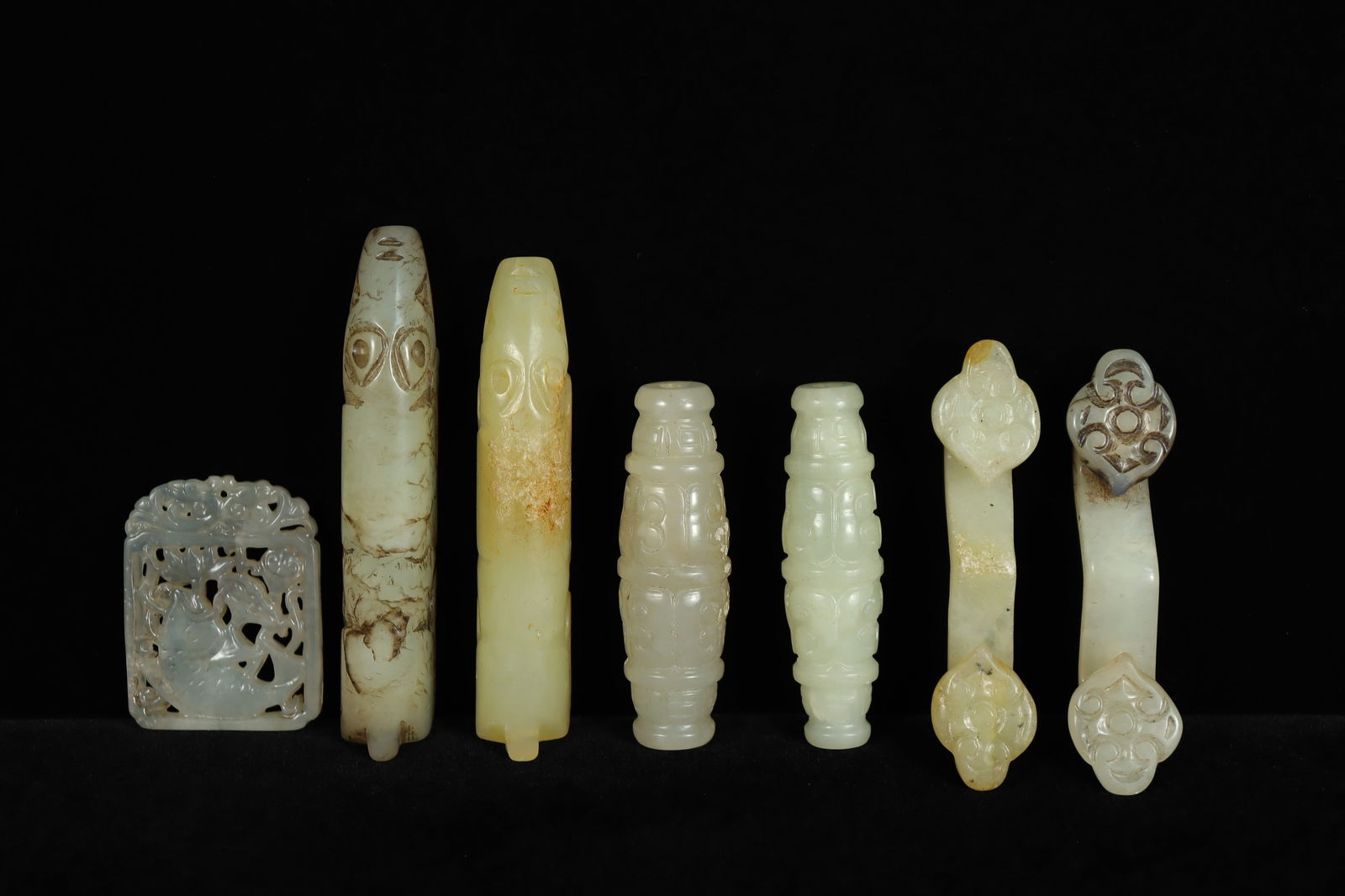 Lots Chinese jade: Lots Chinese jade items.