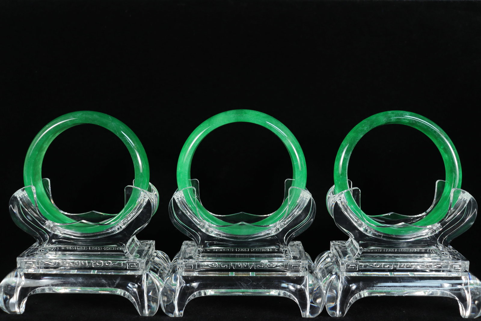Lots Chinese bangles: Lots Chinese fine bangles.
