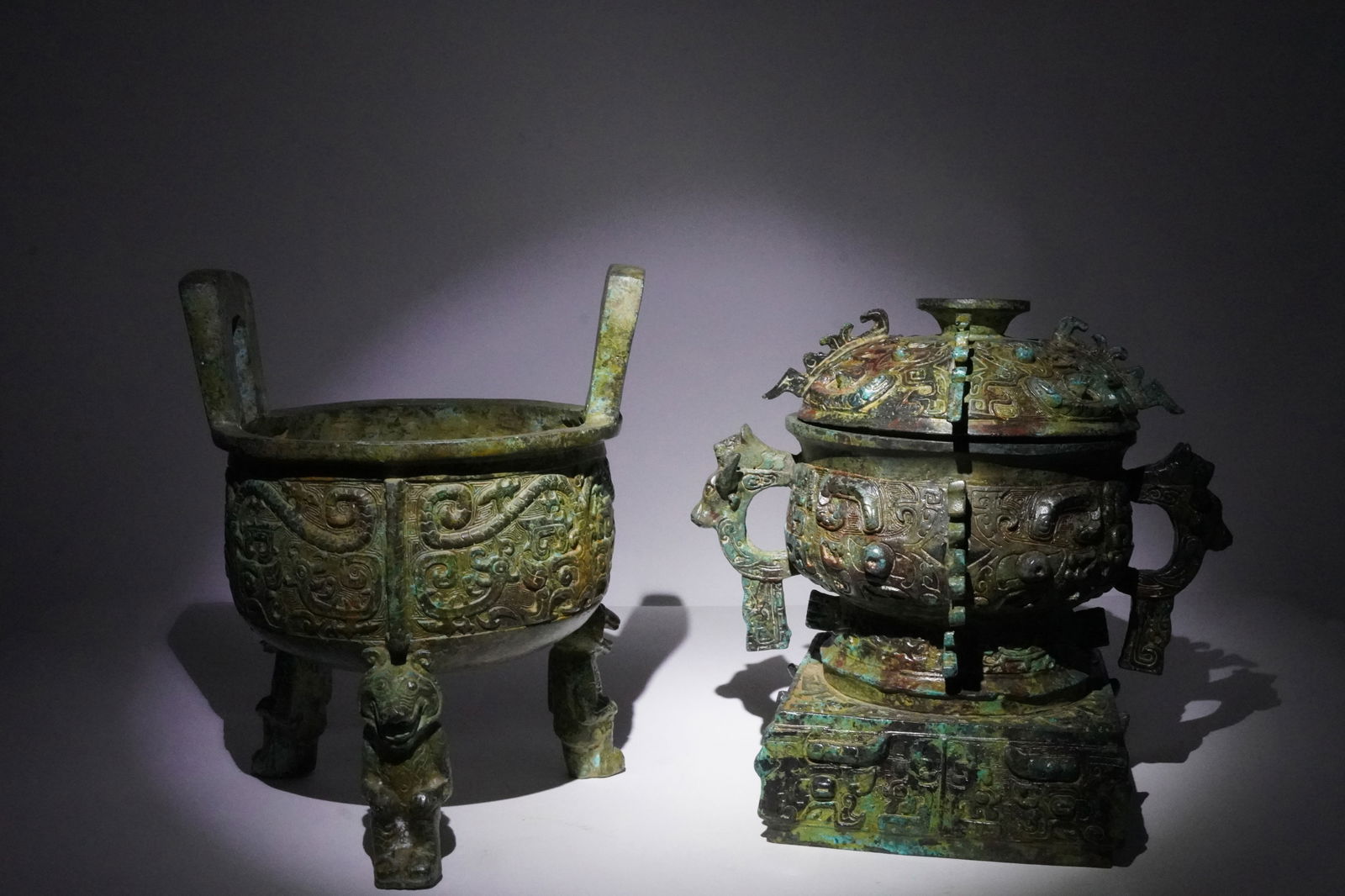 2 Chinese important vessels: 2 Chinese fine important bronze vessels. Coler collection estate. H: 8.2" x W: 8.1."