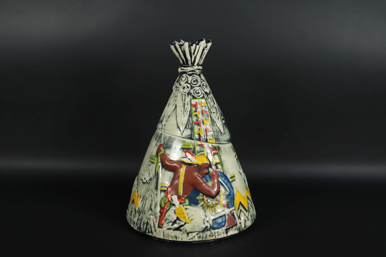 A McCoy cookie jar (1 of 8)