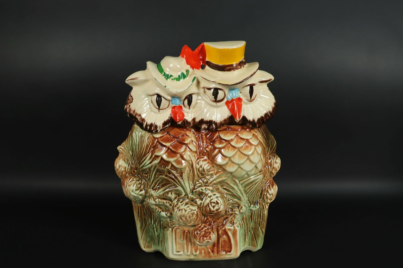 A McCoy cookie jar (1 of 8)