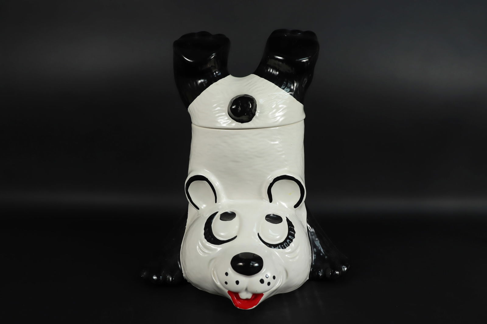 A McCoy cookie jar (1 of 7)