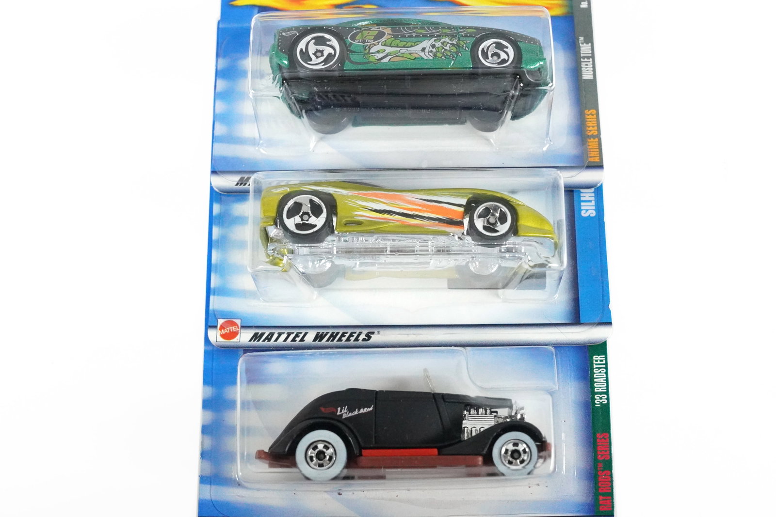 Lots Hot Wheels: Lots Hot Wheels in original packaging.