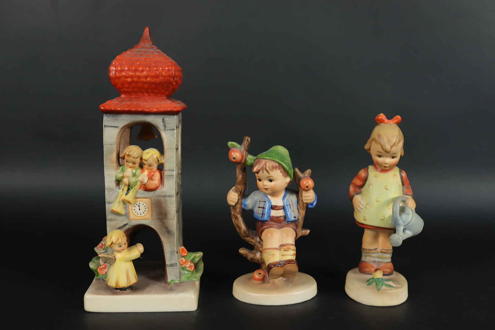 Lots Hummel fine figurines (1 of 8)