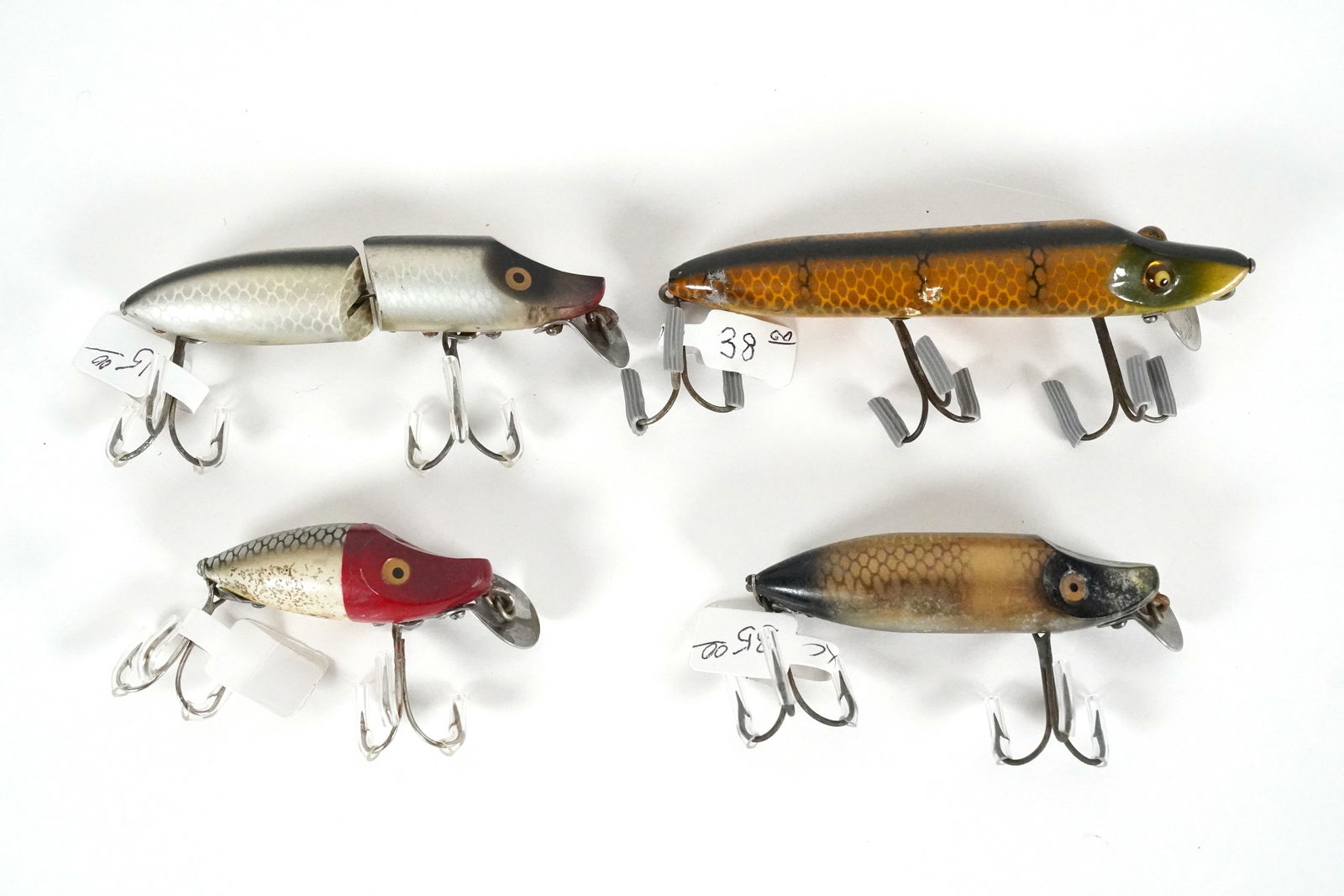 Lots antique Heddon lures (1 of 7)