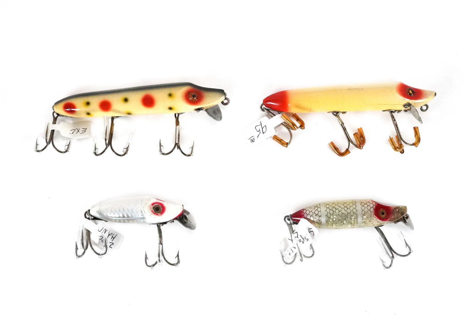 Lots antique Heddon lures (1 of 7)