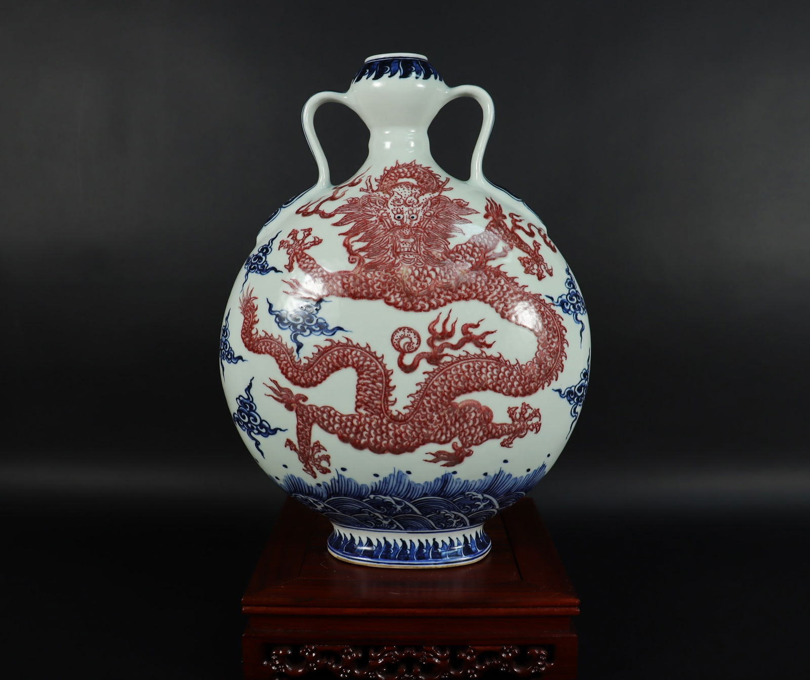 Chinese important fine flask vase (1 of 7)