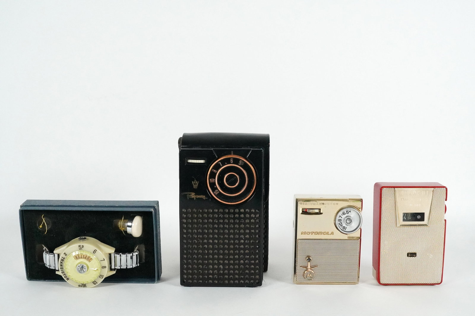 Lot of 4 transistor radios (1 of 7)