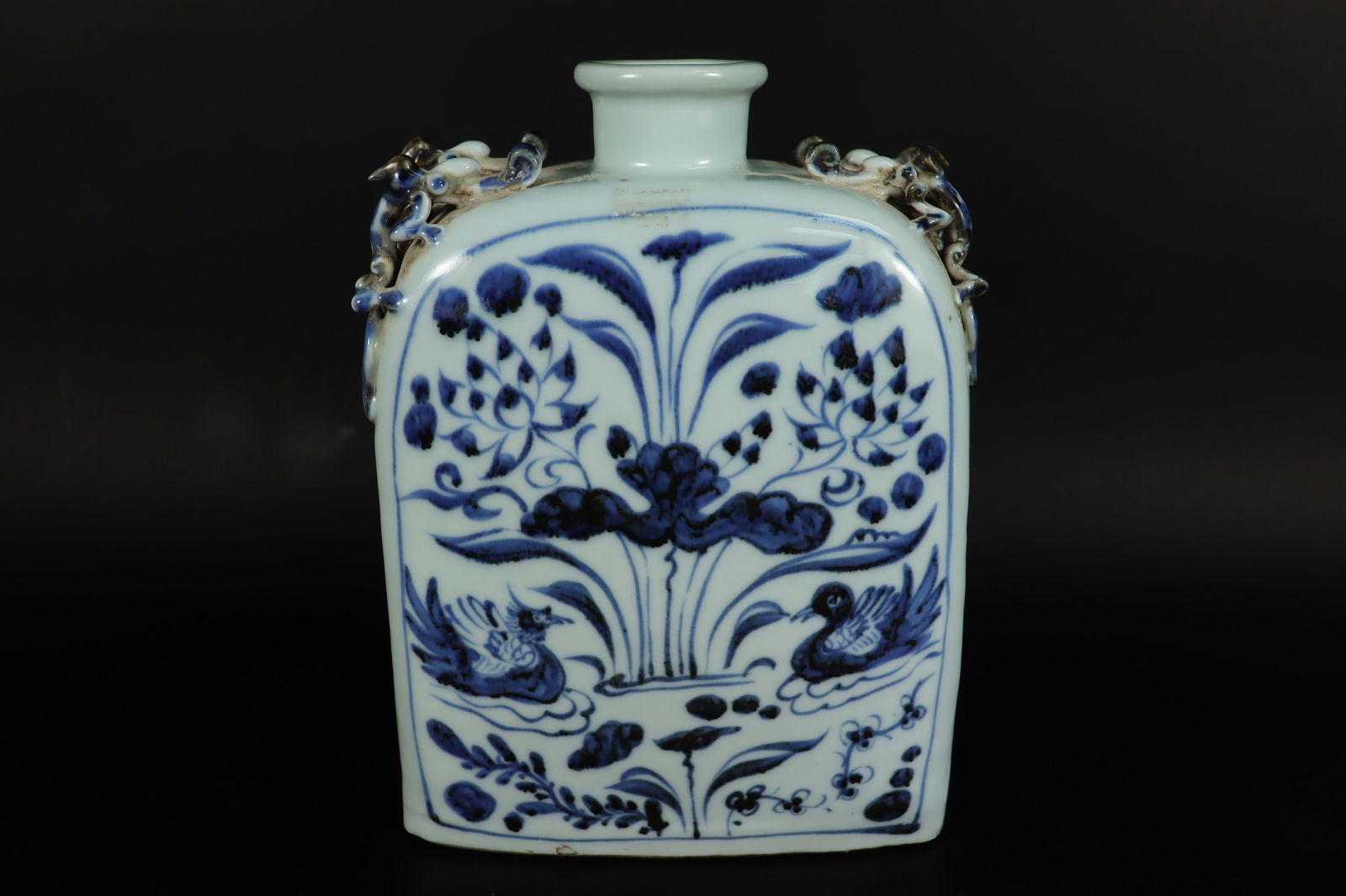 Chinese fine b/w flask vase (1 of 7)