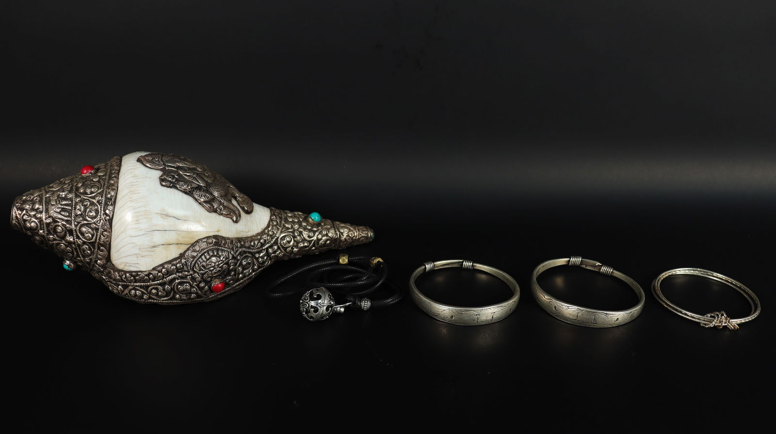 Lots Tibetan fine items (1 of 7)