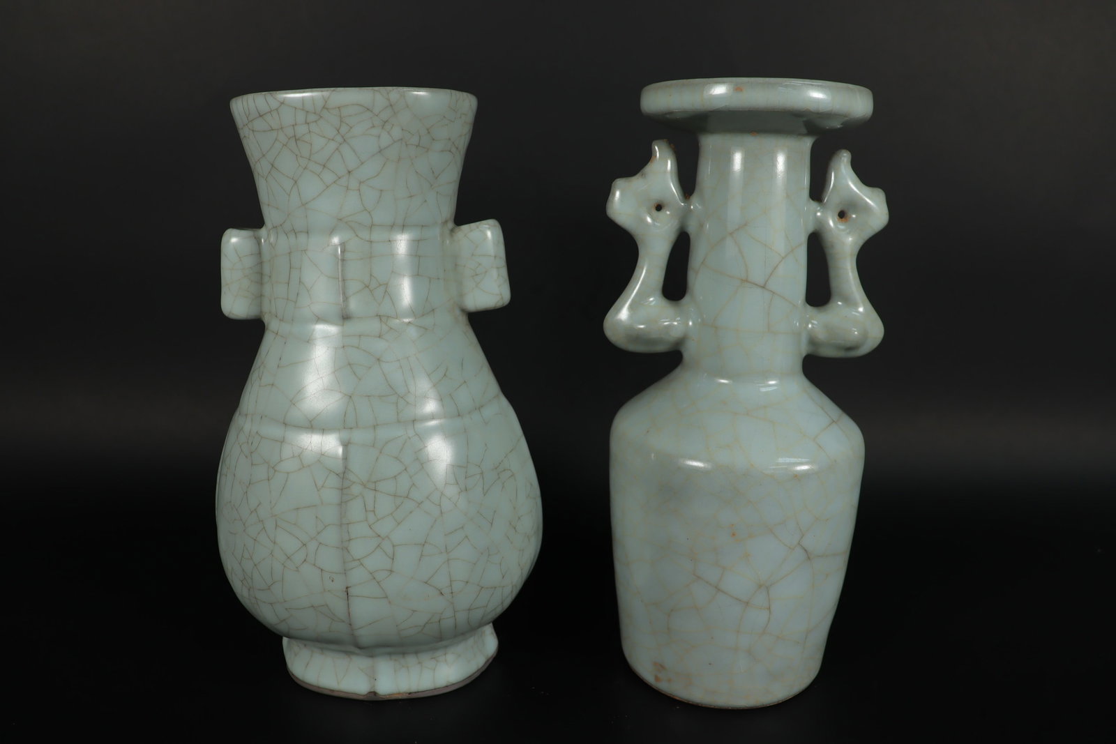 2 Chinees crackled porcelains: 2 Chinese crackled porcelains. Largest H: 9.25" x W: 5.25."