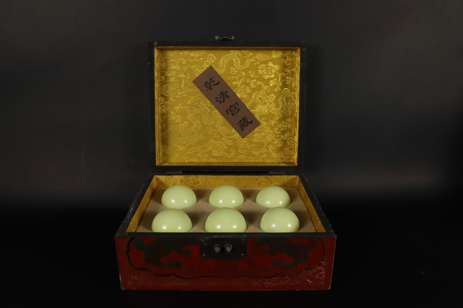 Lots Chinese glow balls (1 of 7)