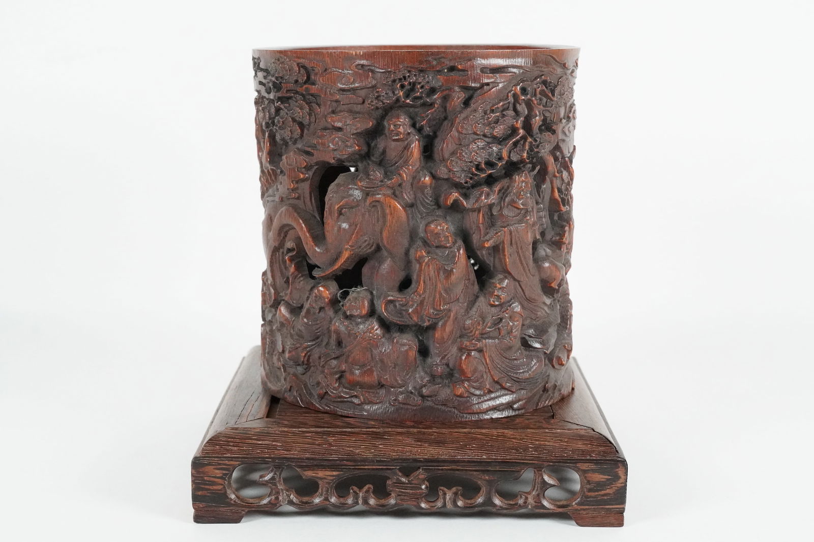 Chinese fine brush pot: Chinese fine brush pot. H: 6" x W: 6."