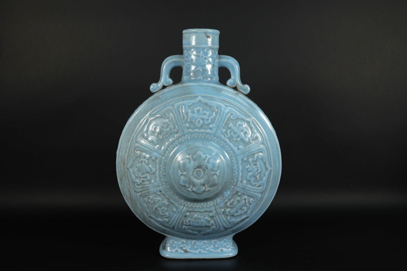 Chinese fine flask vase (1 of 7)