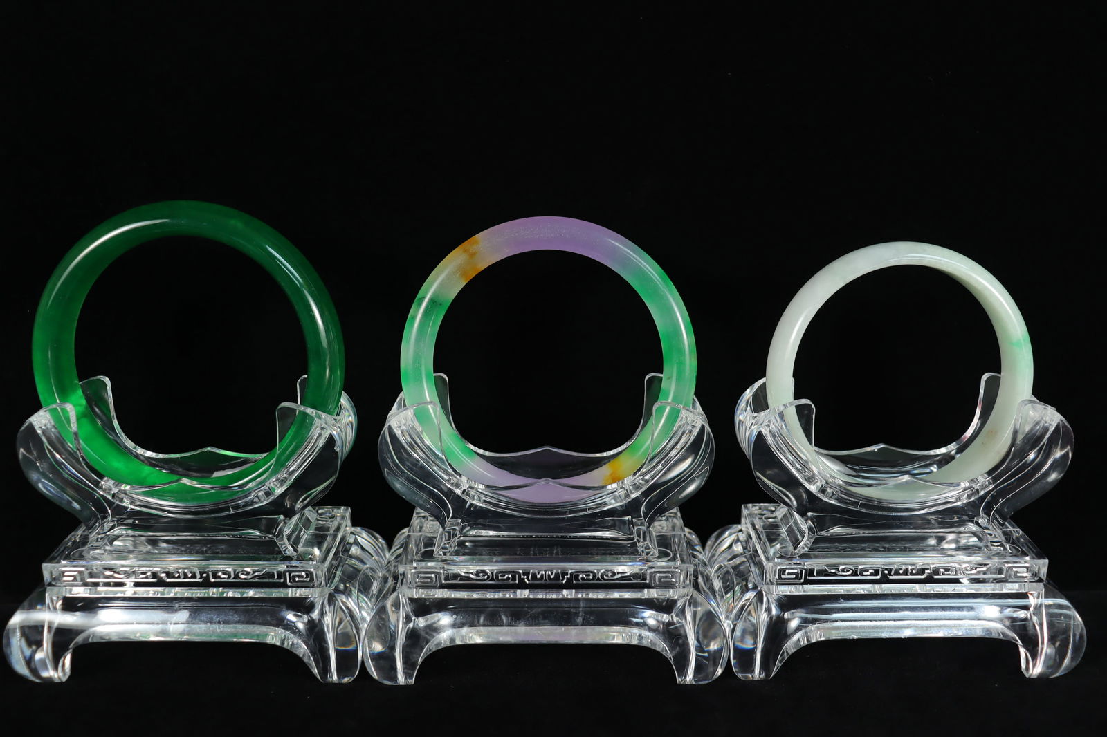 Lots Chinese round bangles (1 of 7)