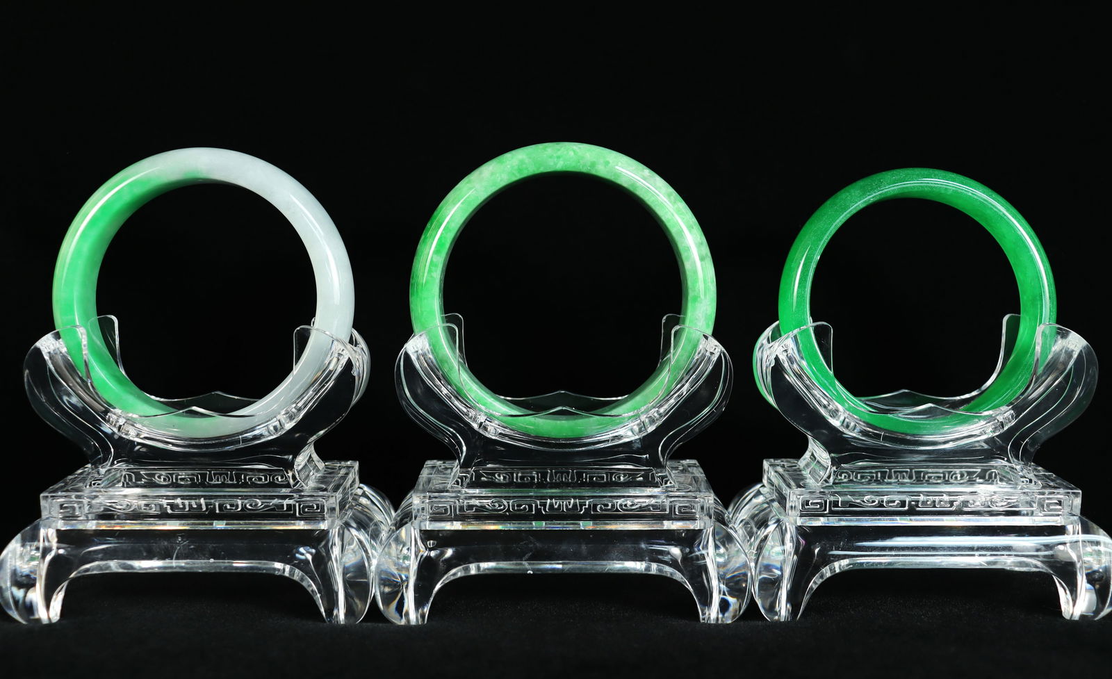 Lots Chinese apple green bangle (1 of 8)