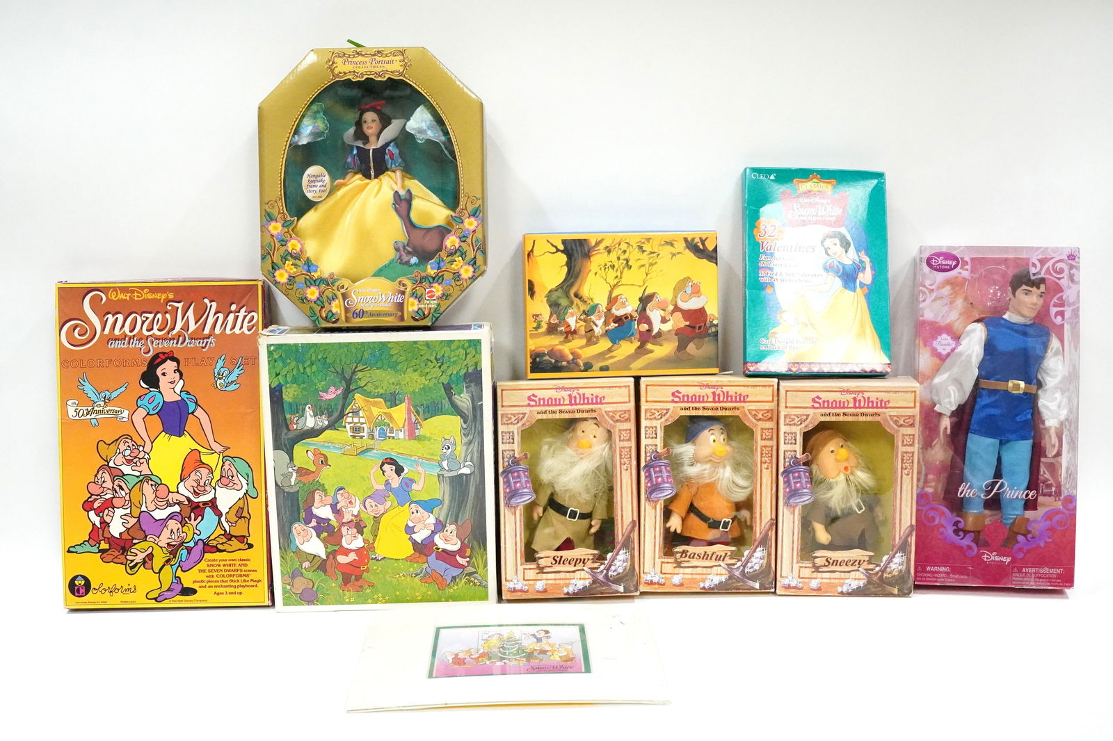 Lots Disney items (1 of 7)