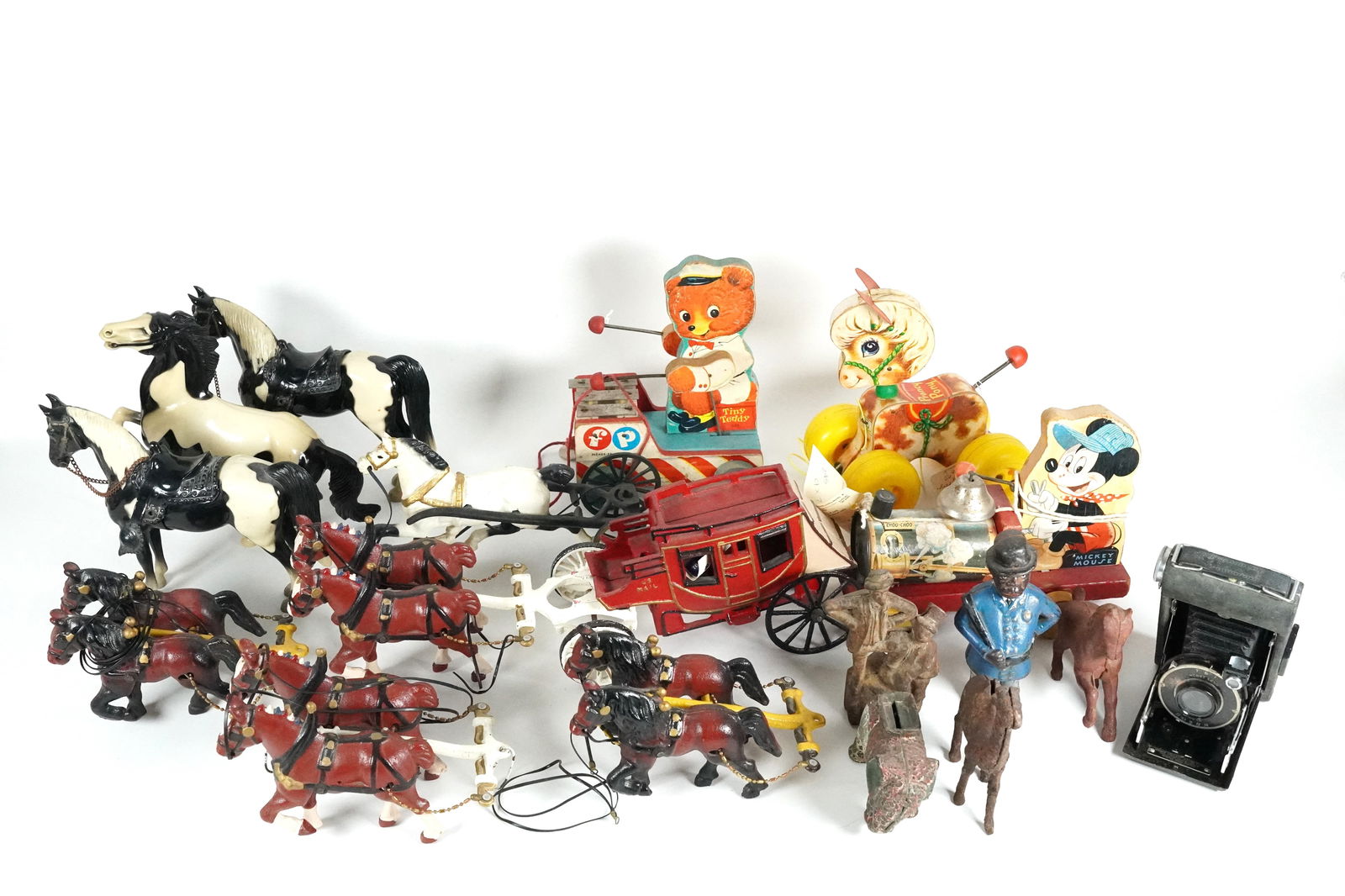 Lots vintage toy figures (1 of 6)