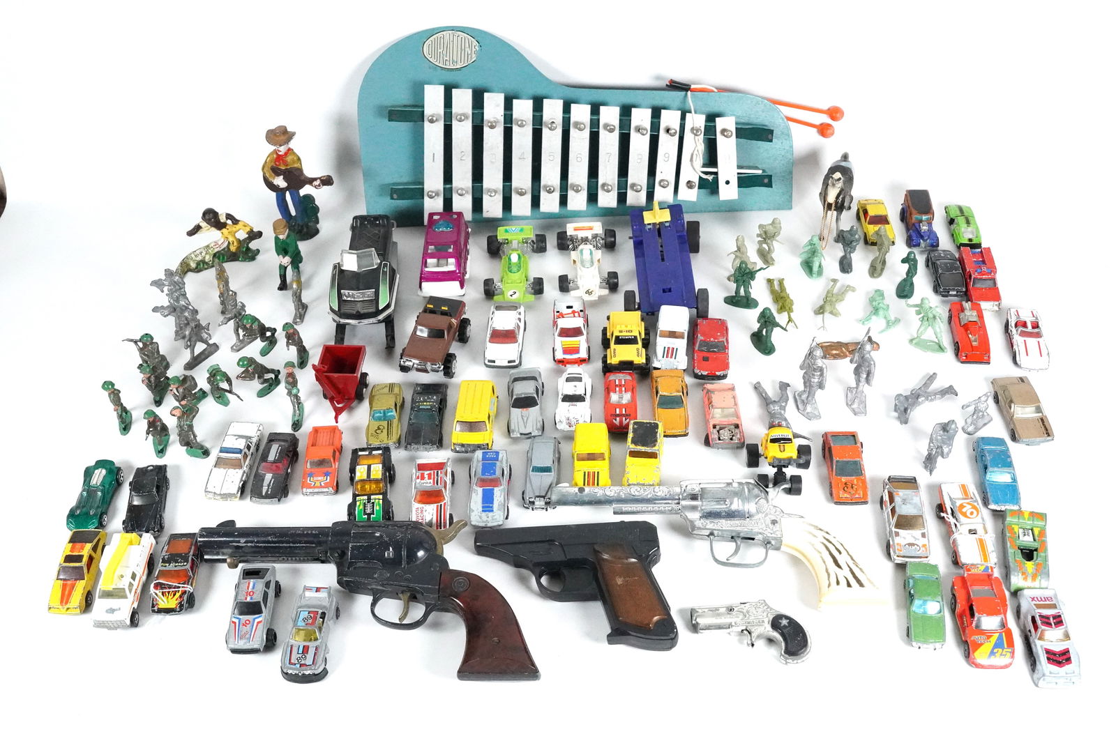 Lots vintage toy figures (1 of 7)