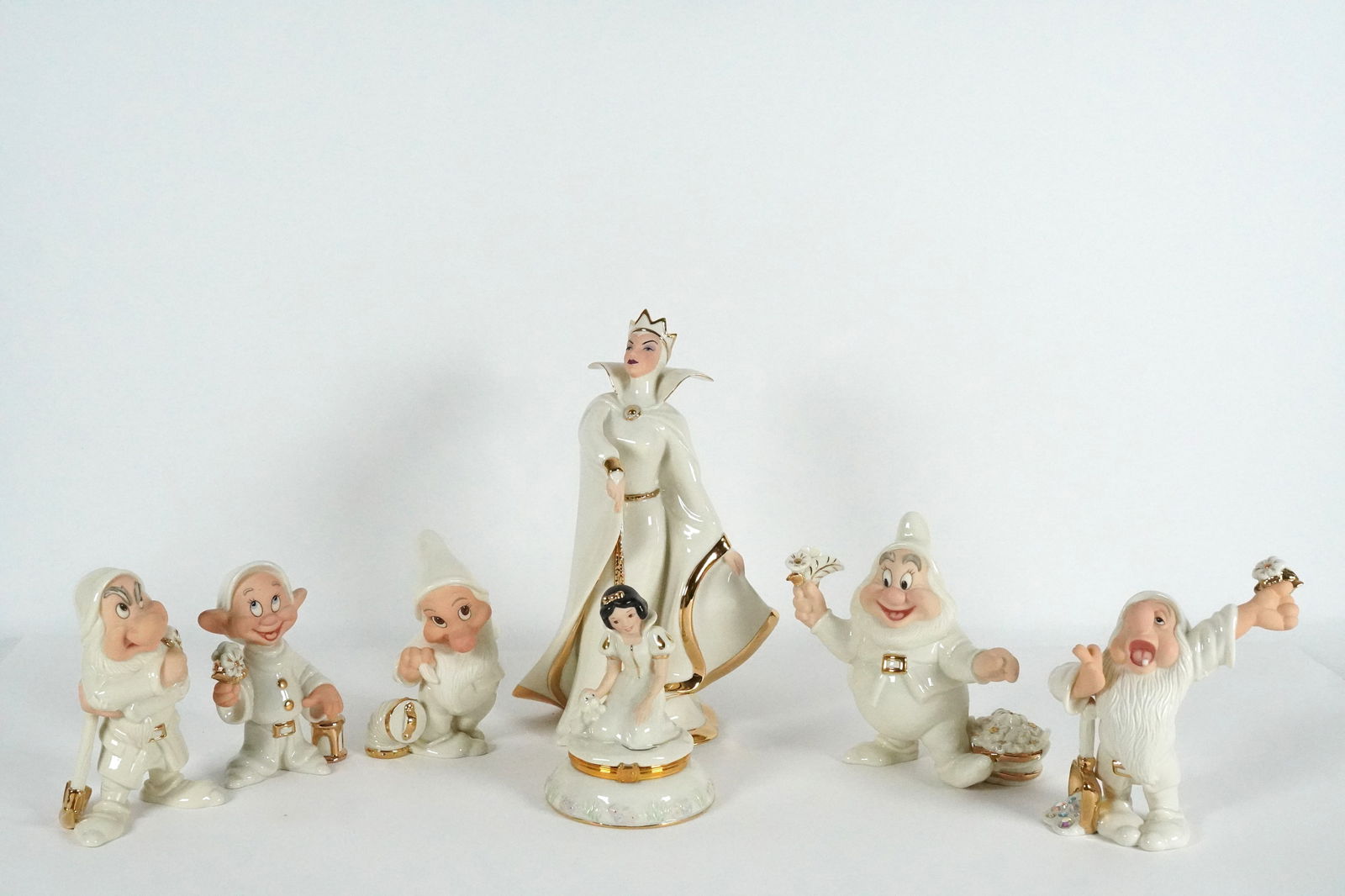 Lots Disney rare figurines (1 of 9)