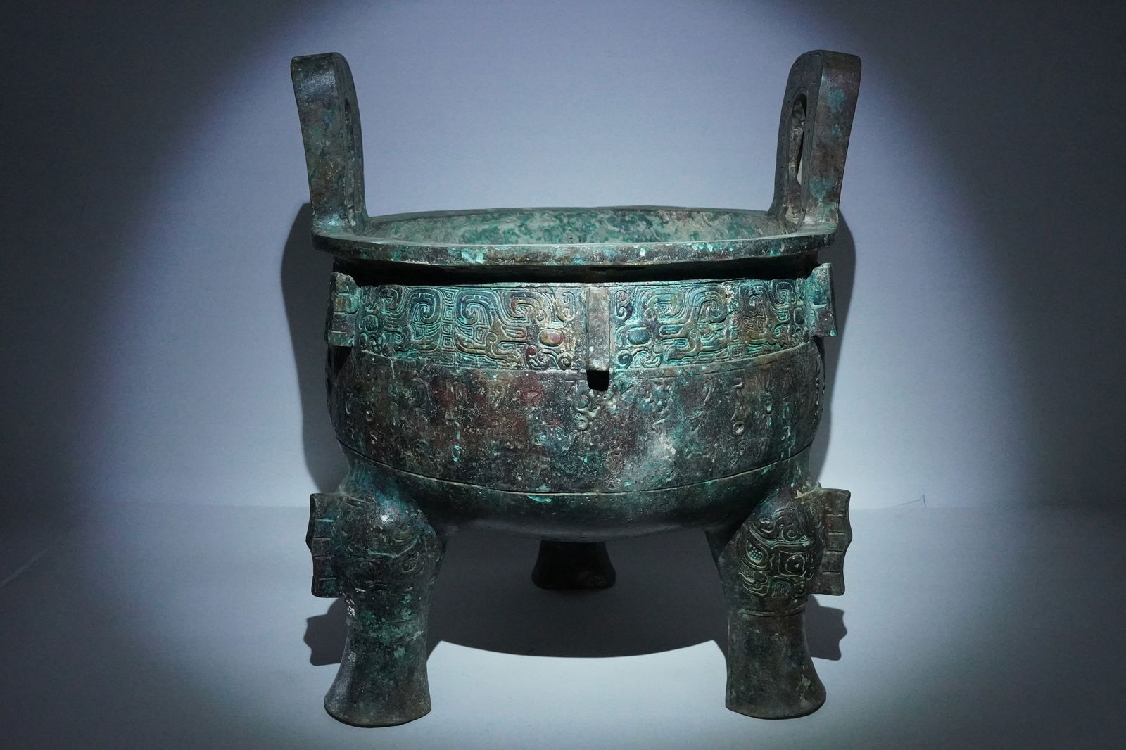 Chinese large bronze censer (1 of 7)