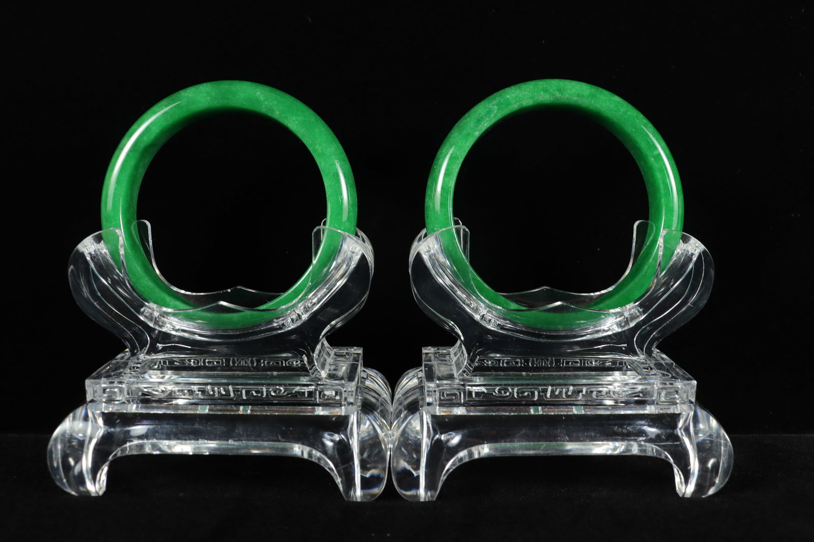 Lots Chinese apple green bangle (1 of 6)