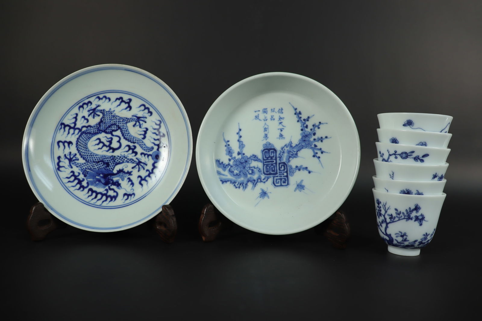 Lots Chinese b/w porcelains (1 of 8)