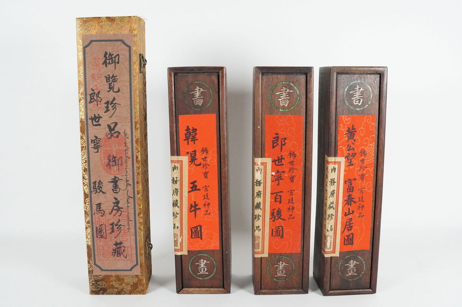 Lots Chinese scrolls (1 of 6)