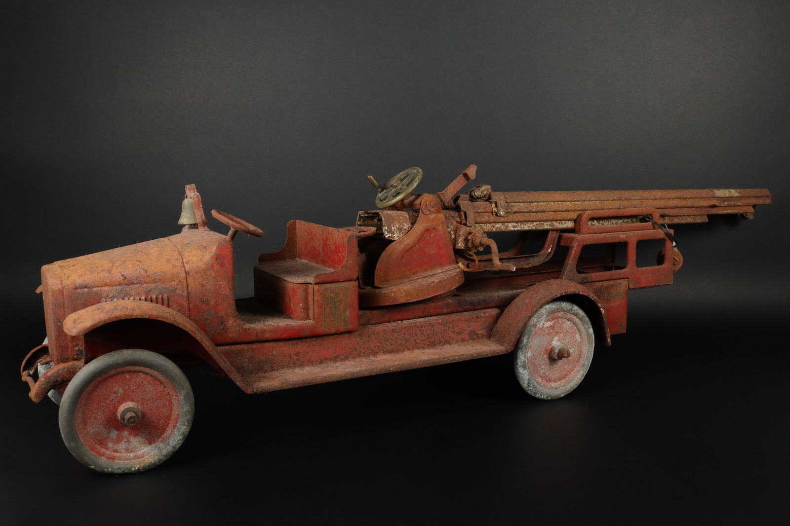 Buddy L aerial metal truck: Buddy L aerial metal truck. H: 10.25" x W: 40."