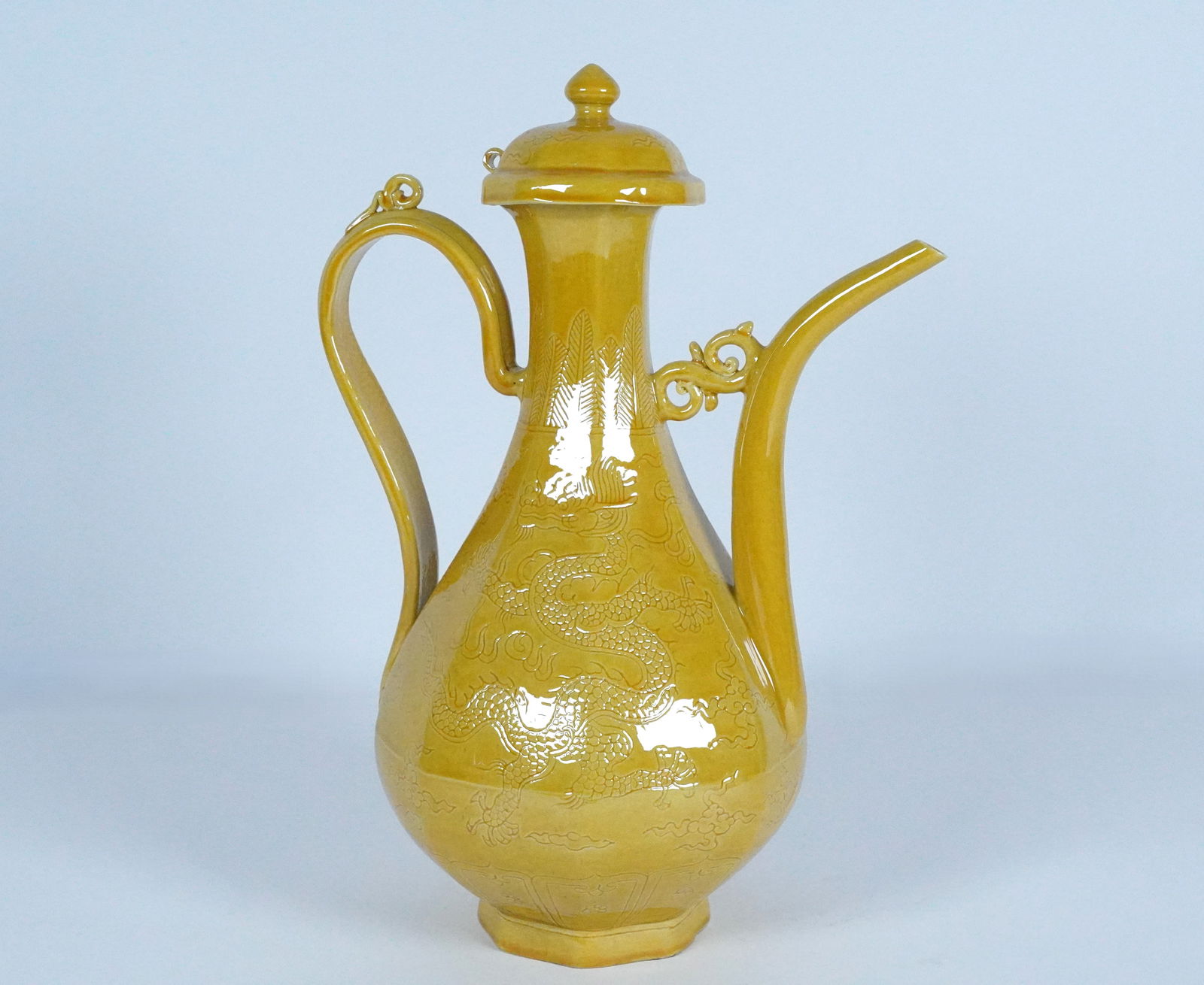 Chinese fine yellow lidded pot (1 of 7)