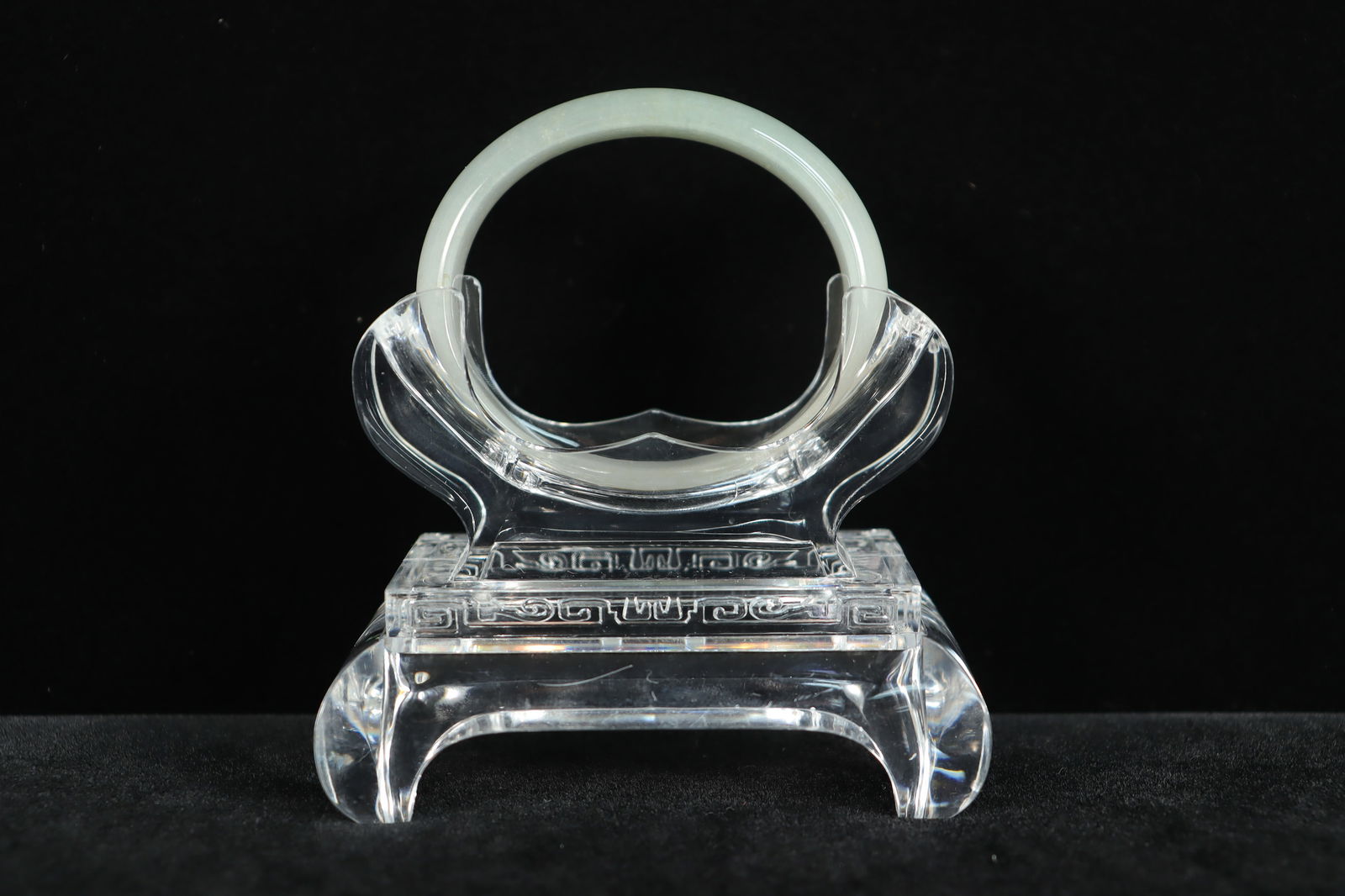 Chinese fine jadeite bangle (1 of 5)