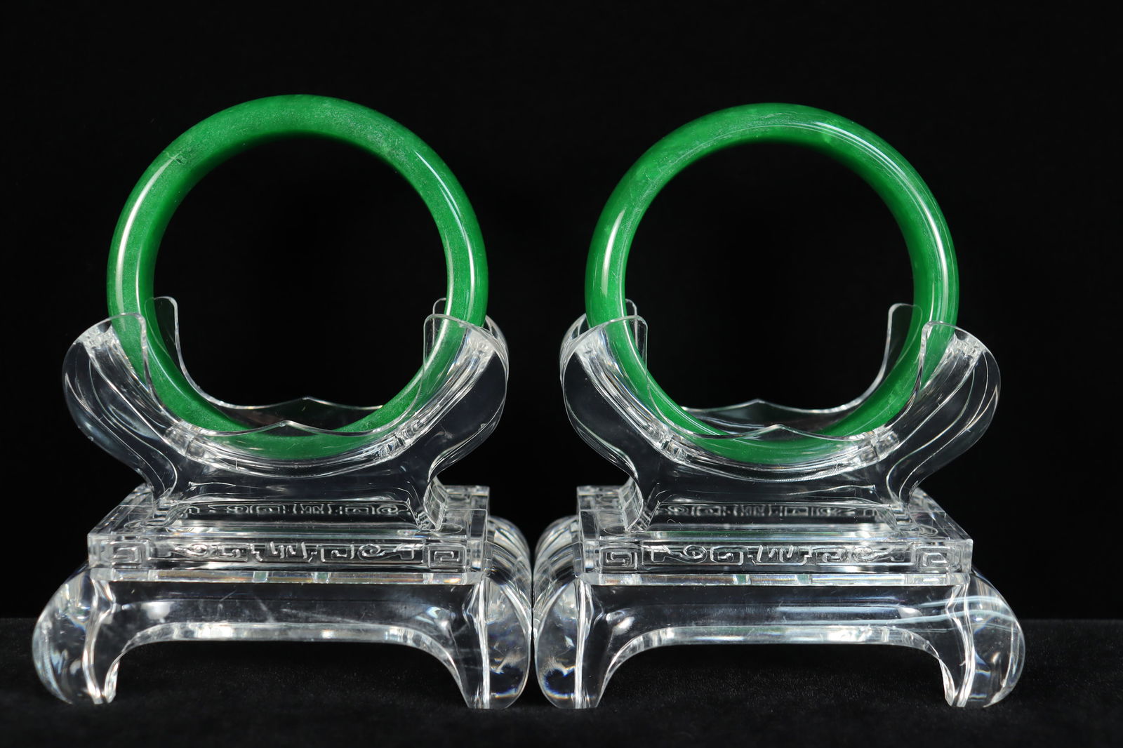 Lots Chinese apple green bangle (1 of 6)