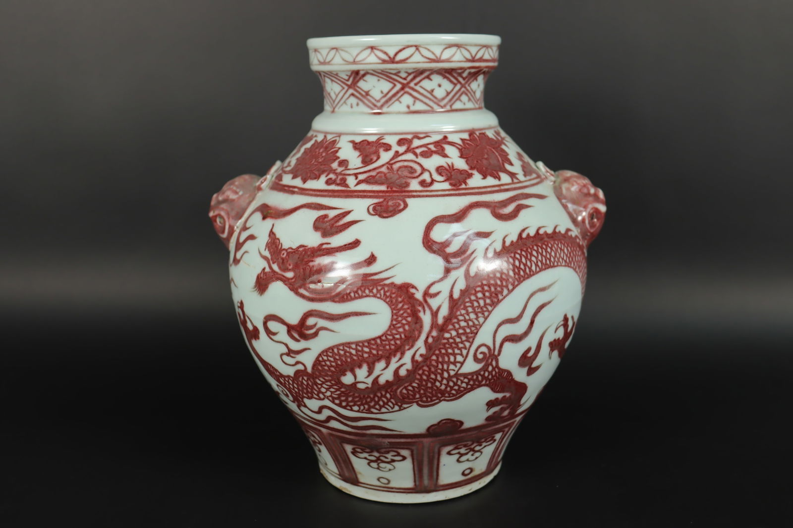 Chinese fine handled red jar (1 of 6)