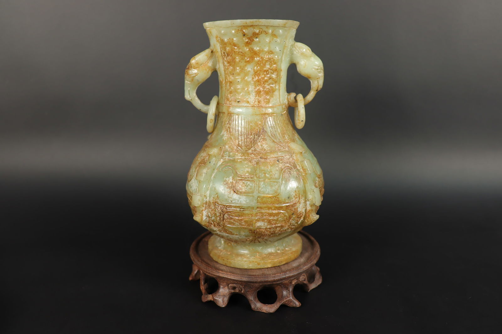 Chinese fine jade carved vase (1 of 7)