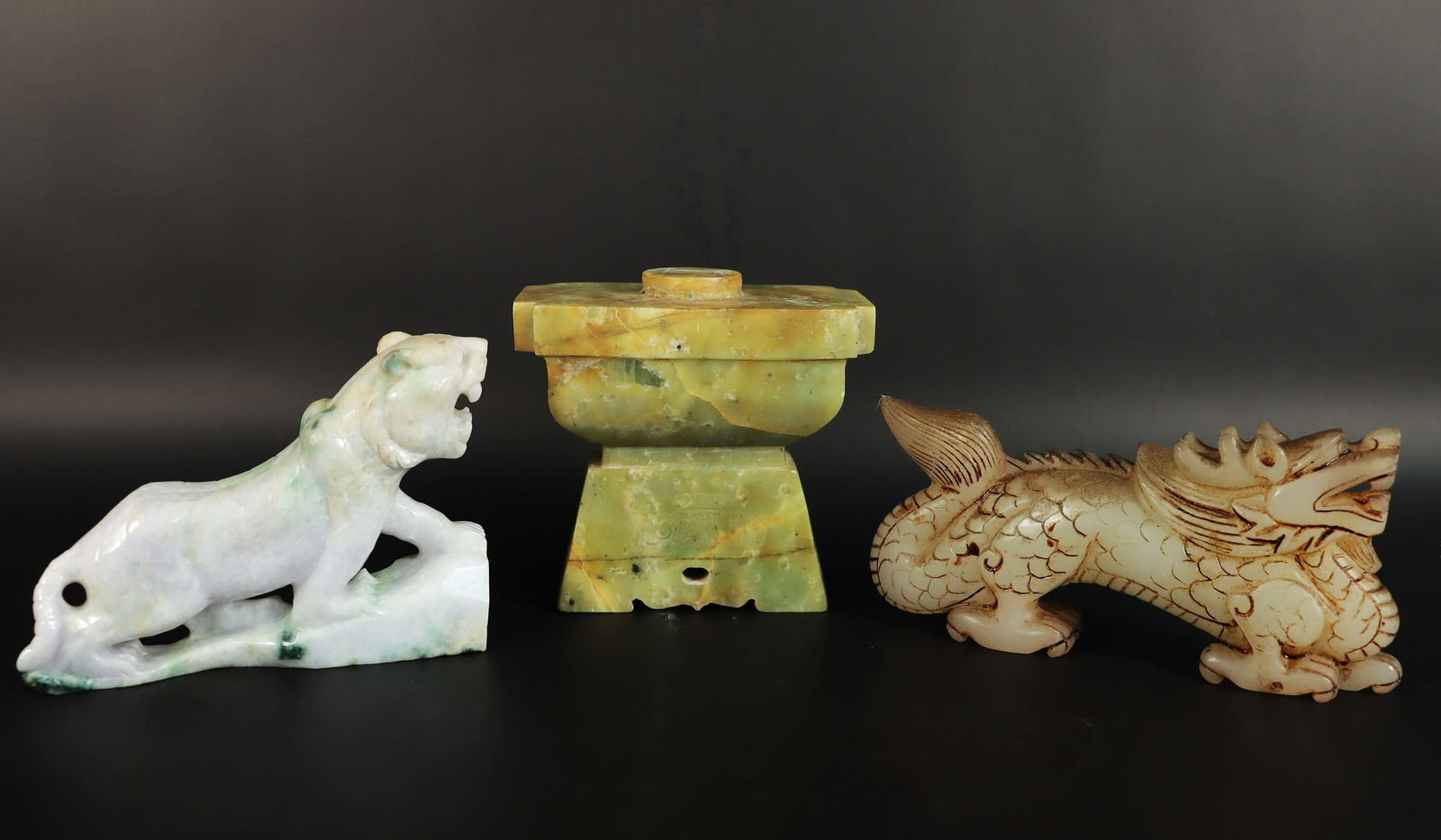 Lots Chinese fine carvings (1 of 7)