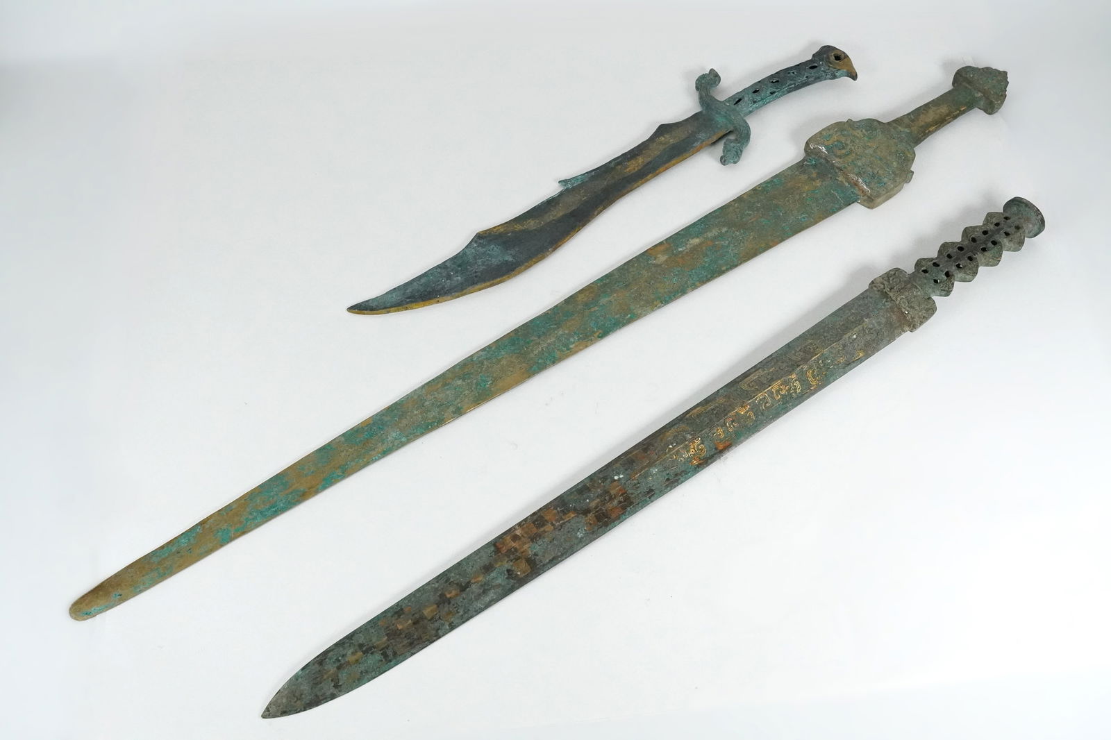 Lots Chinese bronze sword (1 of 7)