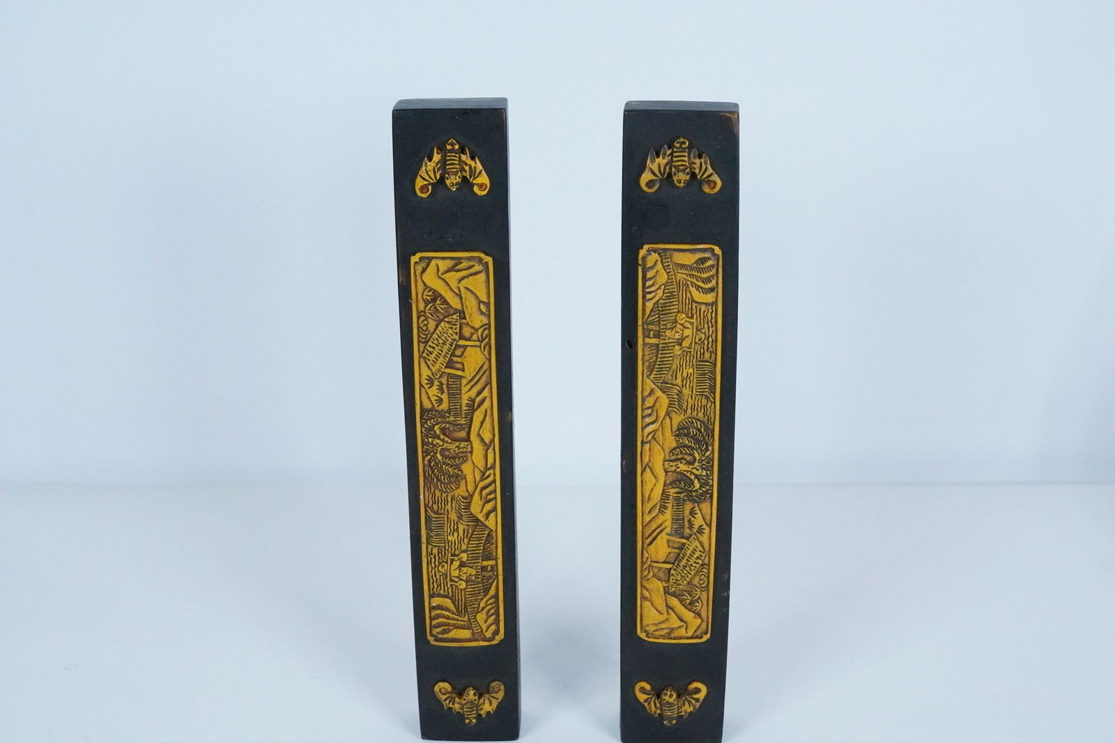 2 Chinese fine paper weight: 2 Chinese fine paper weight. Largest H: 0.13" x WL 9.5."