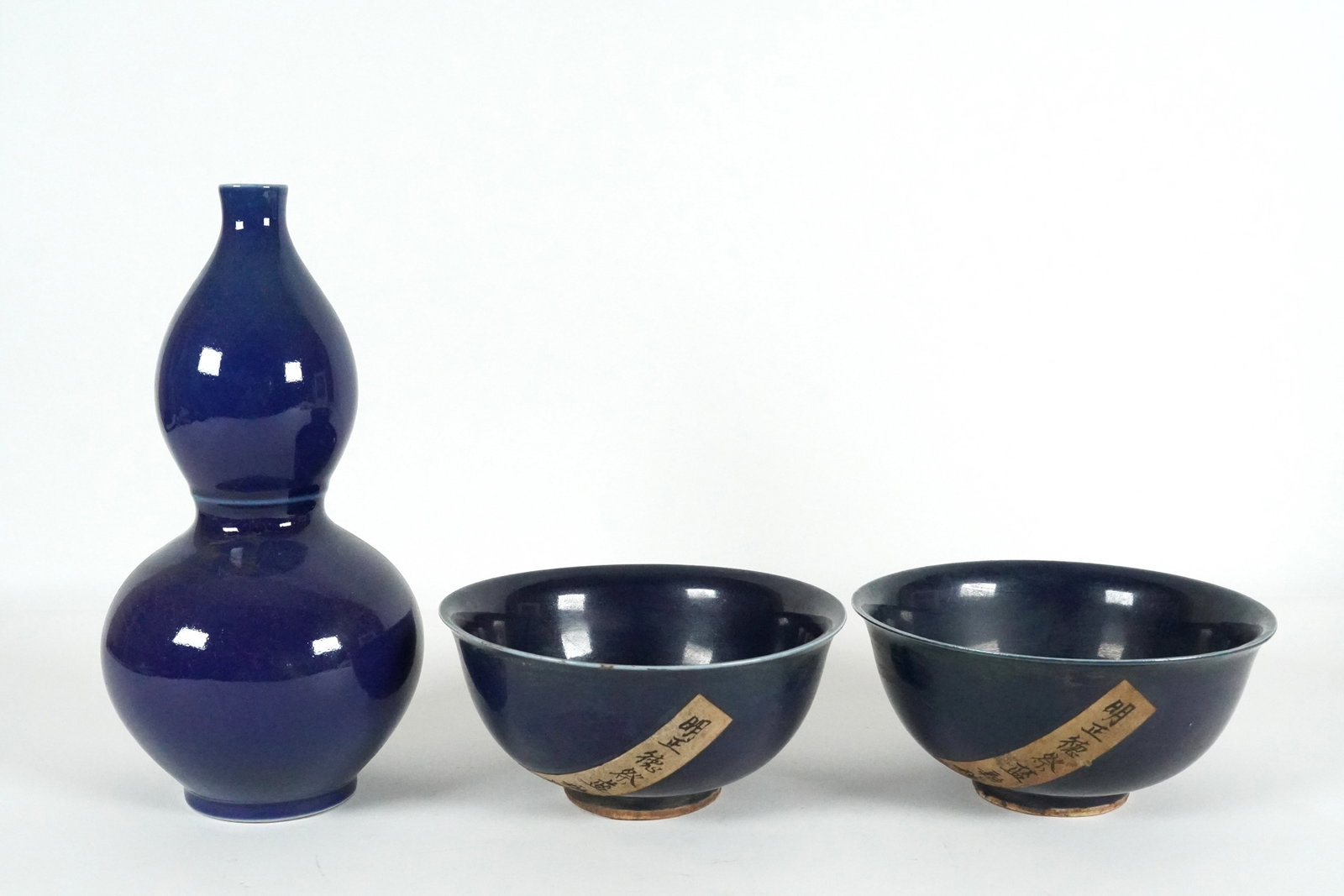 Lots Chinese porcelains: Lots Chinese fine porcelains, largest H: 9.8" x W: 4.8."