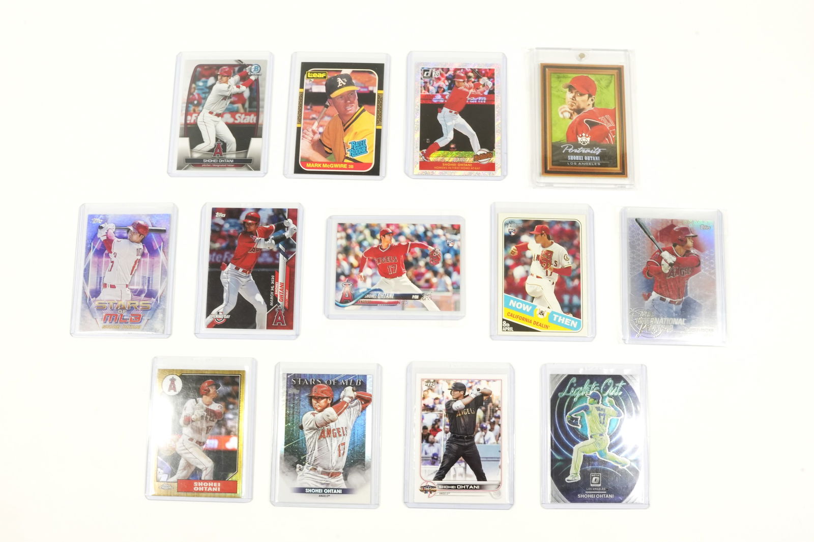 Lots Shohei Ohtani cards (1 of 9)