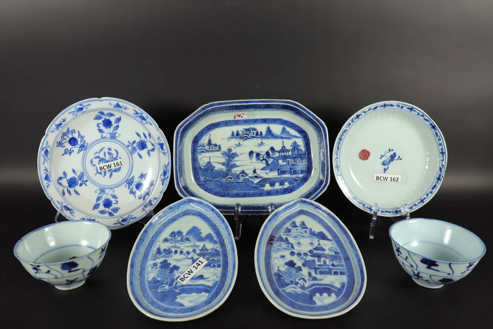 Lots Chinese antique porcelains: Lots Chinese antique porcelains. From an estate.