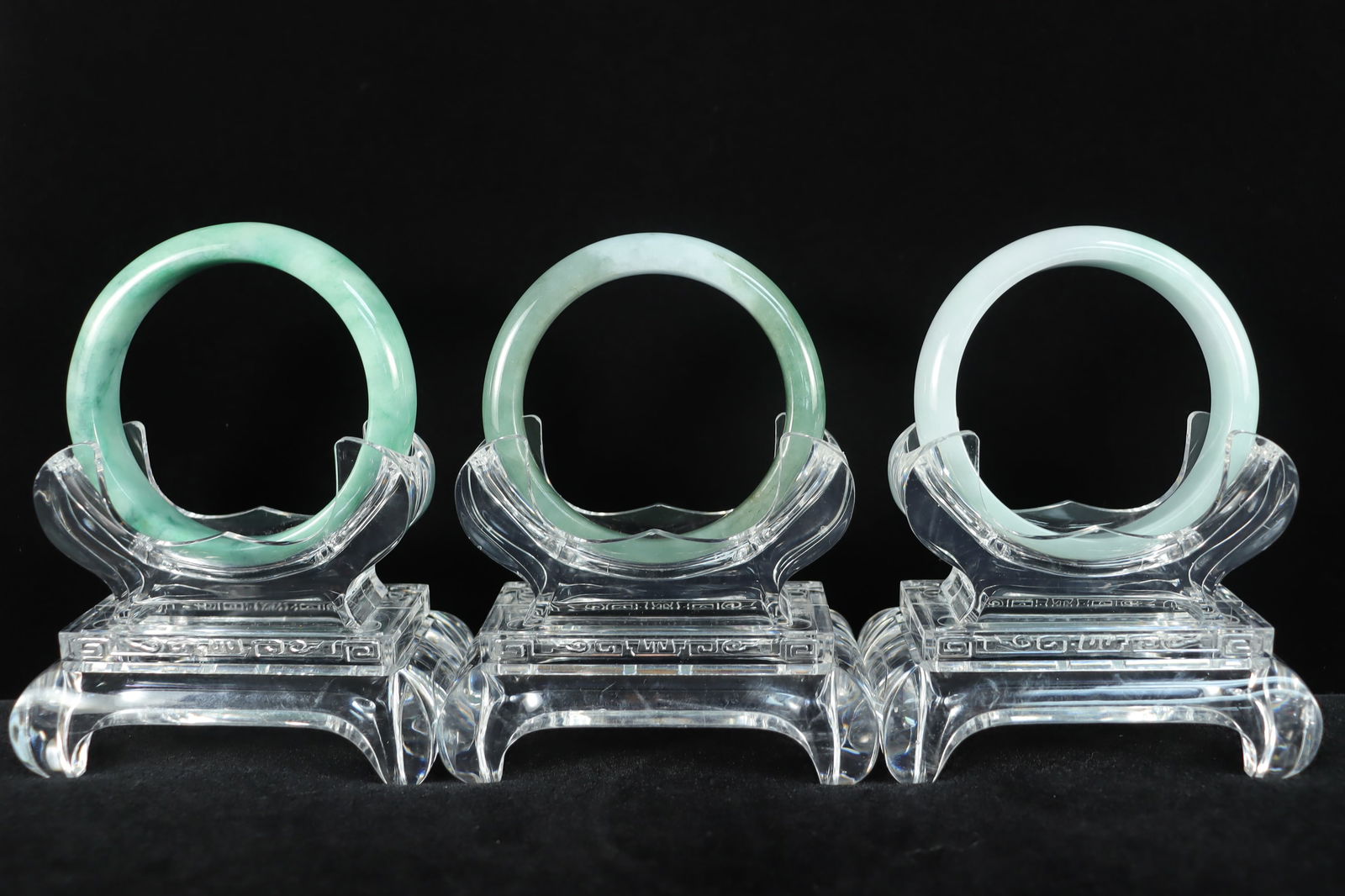 Lots Chinese bangles (1 of 7)