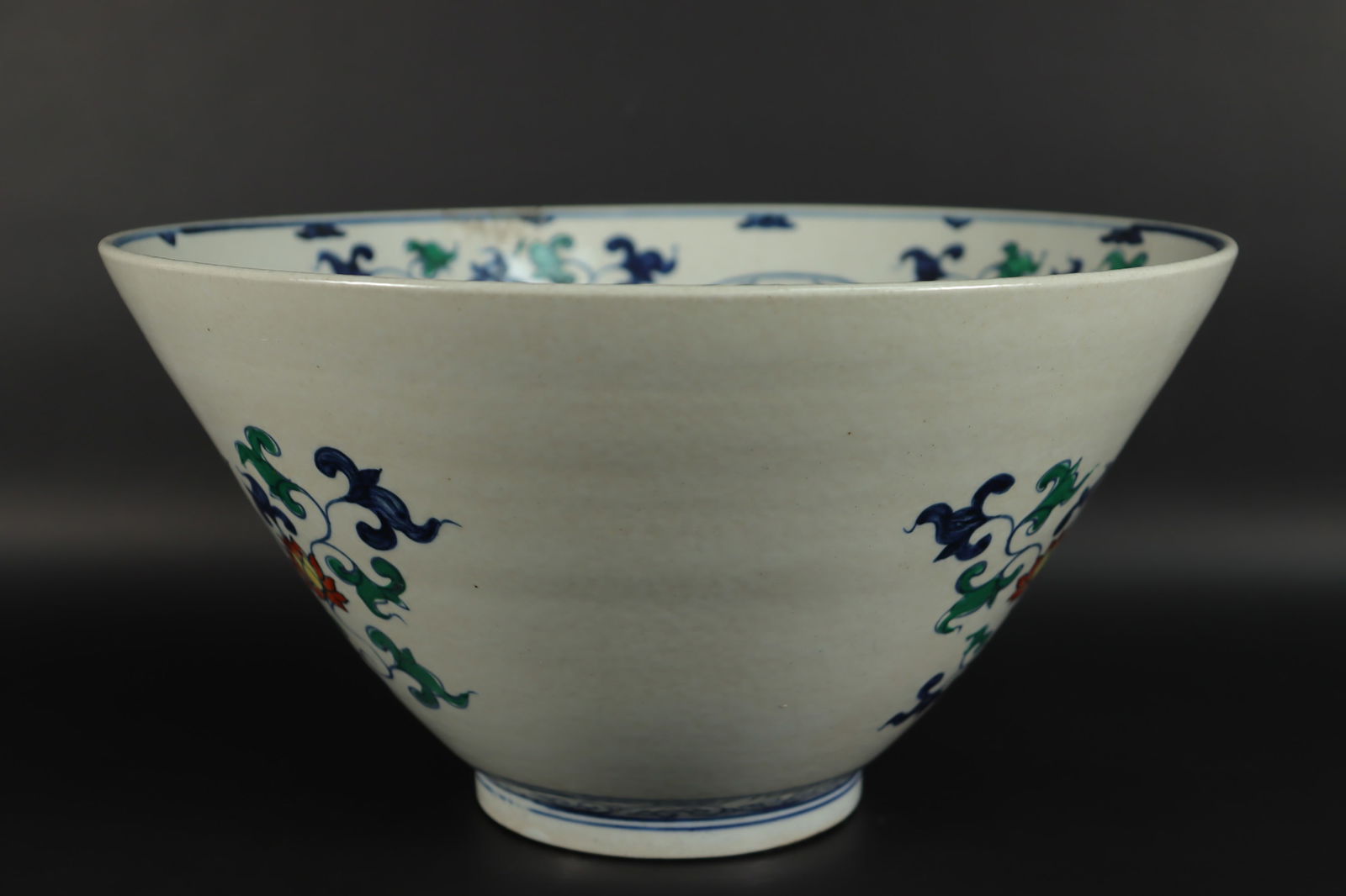 Chinese heavy basin bowl (1 of 7)