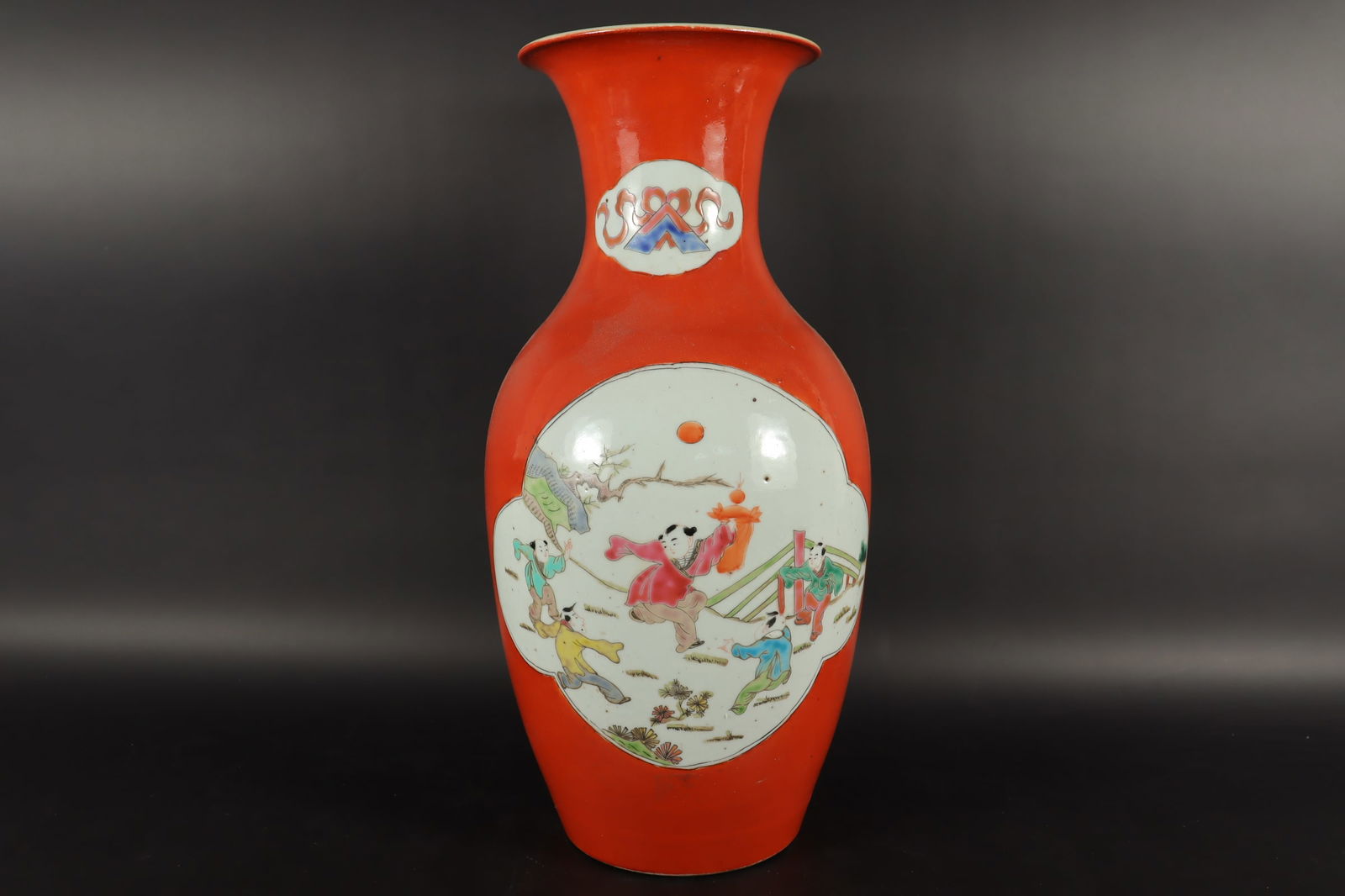 Chinese tall antique vase (1 of 7)