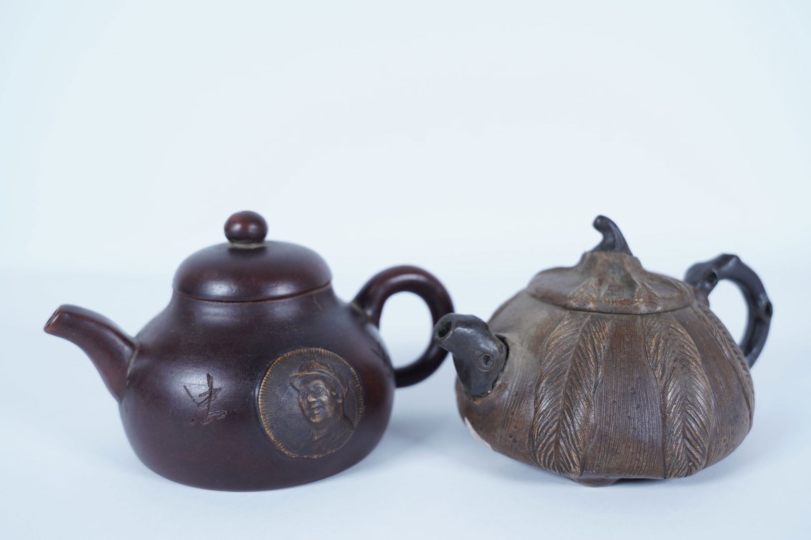 2 Chinese clay teapots (1 of 7)