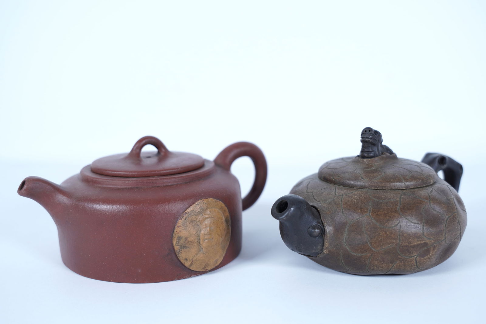2 Chinese clay teapots (1 of 7)