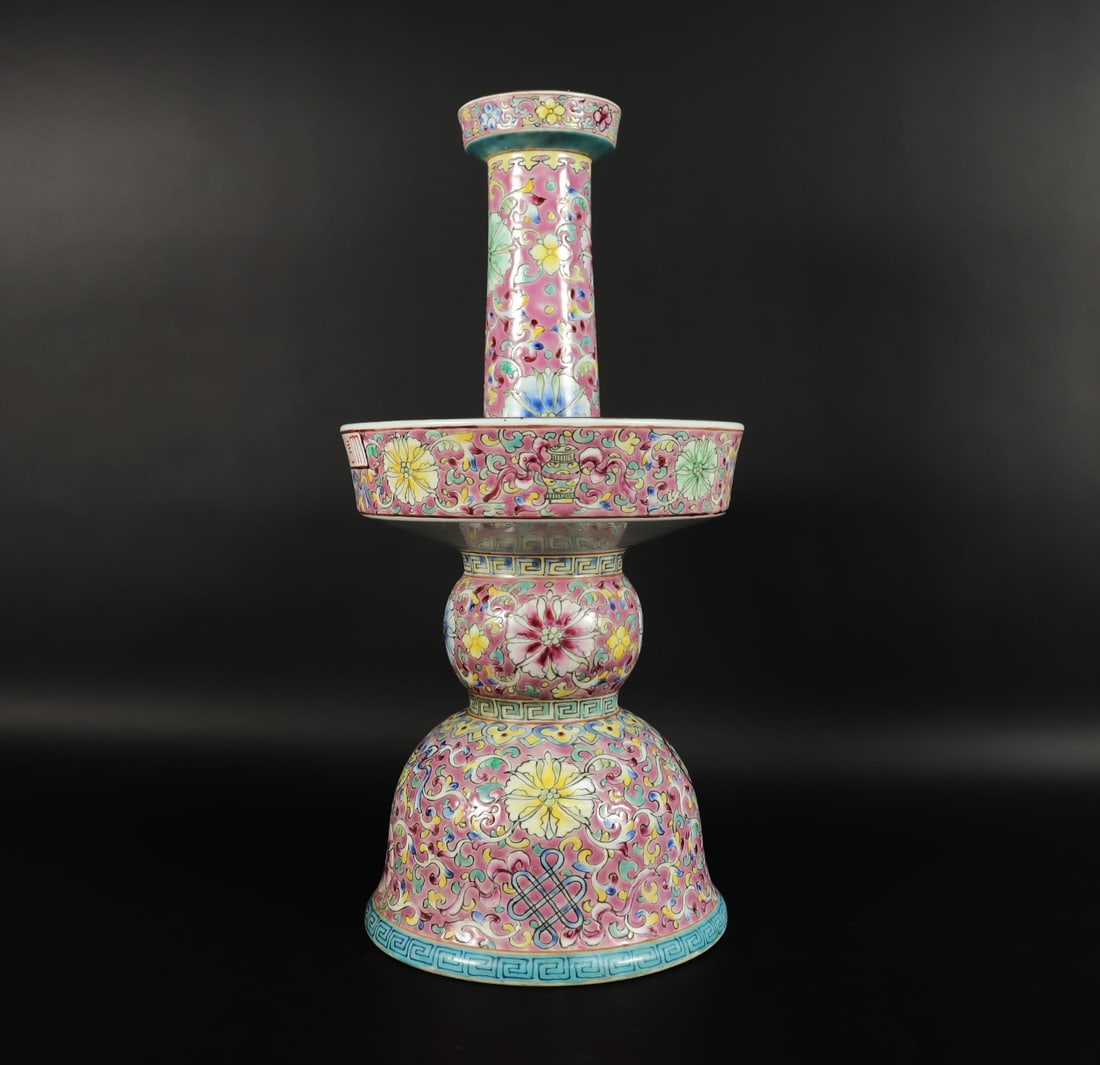 Chinese important ruby red vase (1 of 8)